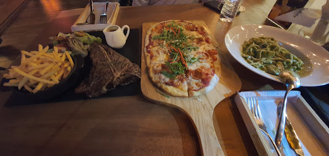 Gravybaby Changkat - Gastronomi dan perhotelan