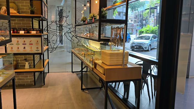 Hogan Bakery @ Lion Office Tower