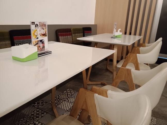 Comentarii opinii despre Khun De (Signature @ Gurney Paragon)