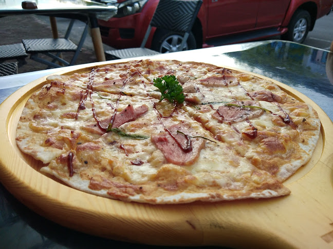 Opinii despre The Bulls Cafe în Bintulu - Gastronomi dan perhotelan