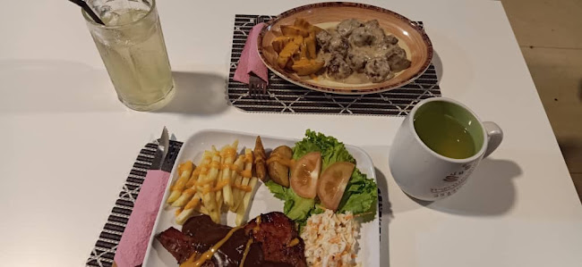 BIG BEAR STATION - Gastronomi dan perhotelan