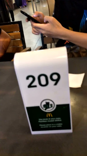 Comentarii opinii despre McDonald's Giant Jalan Kebun DT