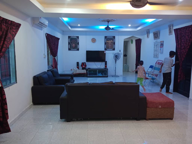 Comentarii opinii despre Mee Kari Cafe