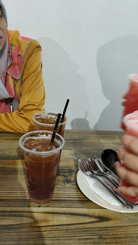 Opinii despre CAFE MEET & EAT SP în Sungai Petani - Gastronomi dan perhotelan