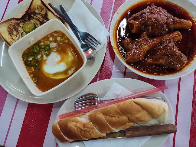 Opinii despre Medan Selera Taman Kosas în Ampang - Gastronomi dan perhotelan