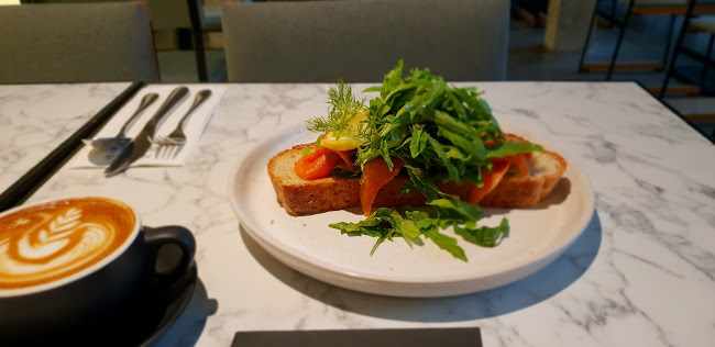 Naj & Belle Cafe Bangsar - Gastronomi dan perhotelan