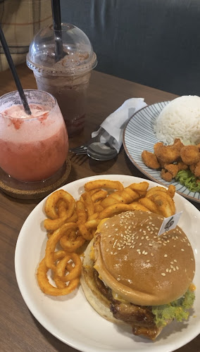 Opinii despre Six by Nik Coffee în Kota Bharu - Gastronomi dan perhotelan