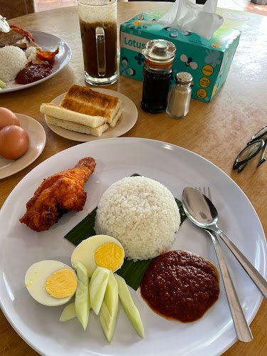 Opinii despre PANG Hainan Coffee & Nasi Lemak (Morning) în Tanjung Bungah - Gastronomi dan perhotelan
