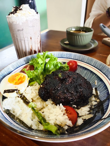 London Cafe & Bistro