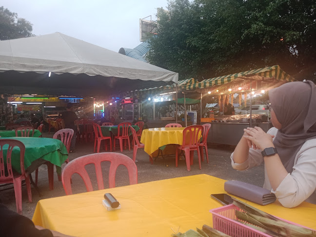 Gerai Nasi Goreng Udang Ipoh, Perak. - Gastronomi dan perhotelan