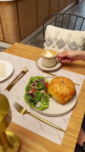 Utoo Boho Cafe & Patisserie