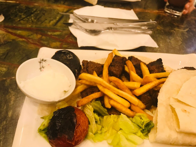 The Castle Restaurant - Gastronomi dan perhotelan