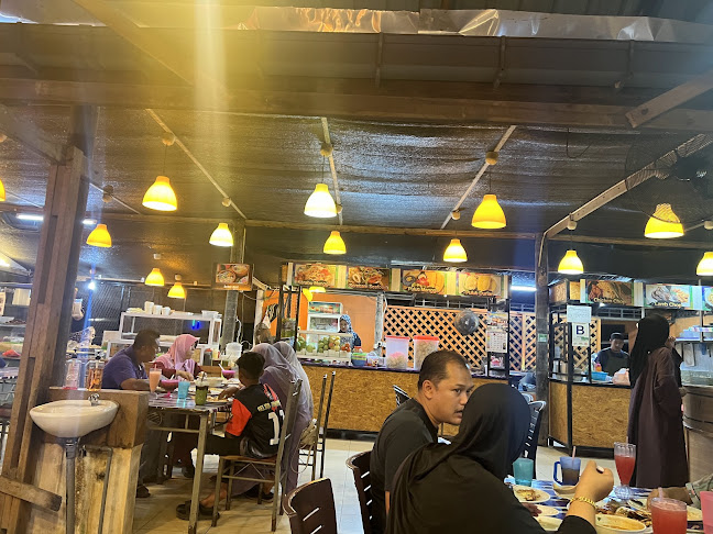 Kampung Dato' Ibrahim Fikri, 24000 Chukai, Terengganu