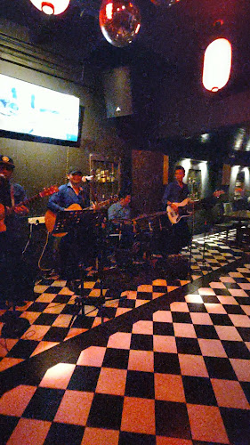 Bo-Ni Restaurant & Bar - Gastronomi dan perhotelan