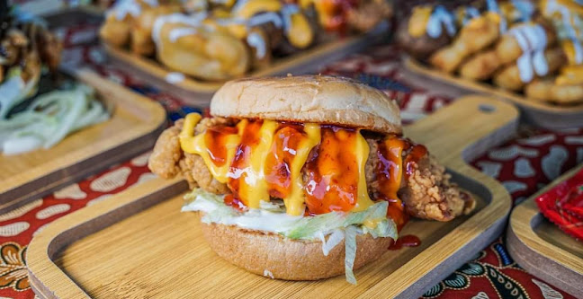 Comentarii opinii despre WanAlif Burger - Kampung Tersusun Tasik ( Bercham )