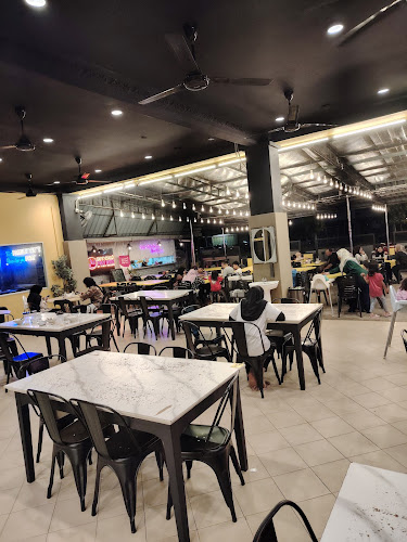 Ayam Gepuk Pak Raden HQ - Gastronomi dan perhotelan