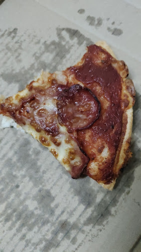 Opinii despre Pizza Hut Delivery Marang în Marang - Gastronomi dan perhotelan