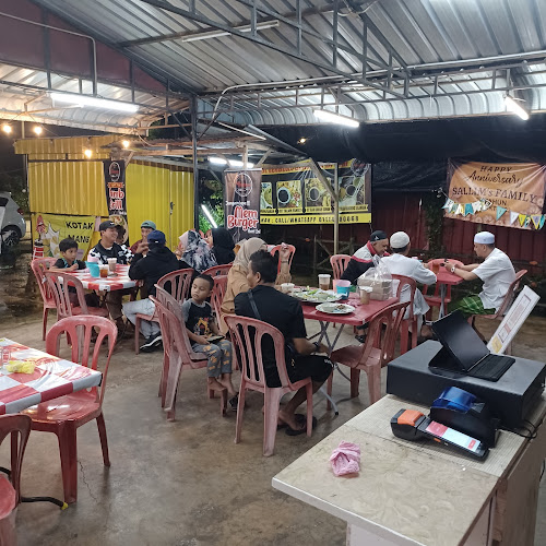 Tembesu Cafe - Chukai