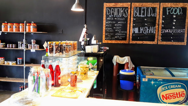 Kedai Cokelat Berkelip - Kuala Dungun