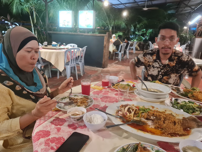 Comentarii opinii despre Subangku Restaurant