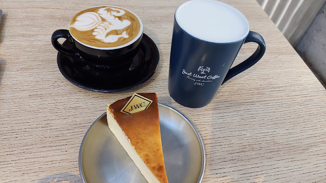 Opinii despre YOU BY JWC în Skudai - Gastronomi dan perhotelan