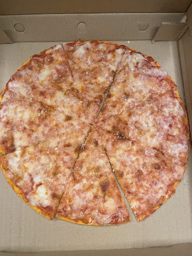 Opinii despre Old Lantern Pizza în Kuching - Gastronomi dan perhotelan