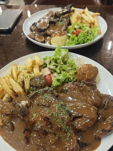 Opinii despre Jasper Cafe în Sitiawan - Gastronomi dan perhotelan