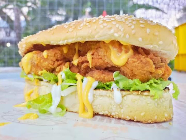 Opinii despre AJIED BURGER în Miri - Gastronomi dan perhotelan