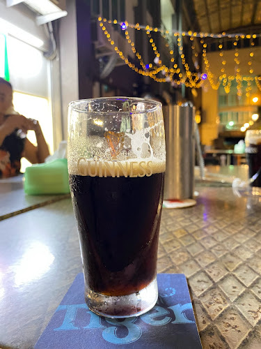 HOF Cafe Brighton Square - Gastronomi dan perhotelan