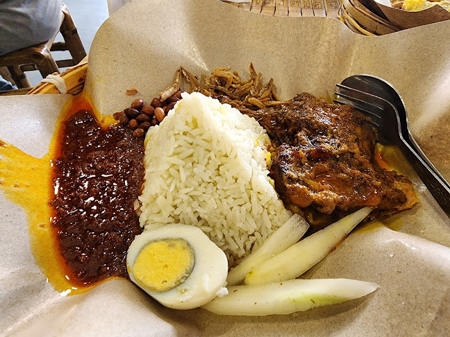 Opinii despre Nasi Lemak Bamboo Miri în Miri - Gastronomi dan perhotelan