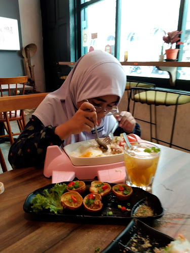 Comentarii opinii despre Saigon Bowl