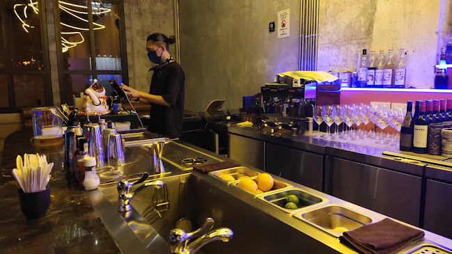 Bar Flips - Gastronomi dan perhotelan