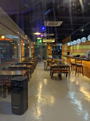 Damasquino Restaurant - Gastronomi dan perhotelan