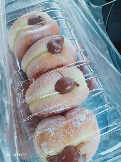 Chaca Cakes n Donuts