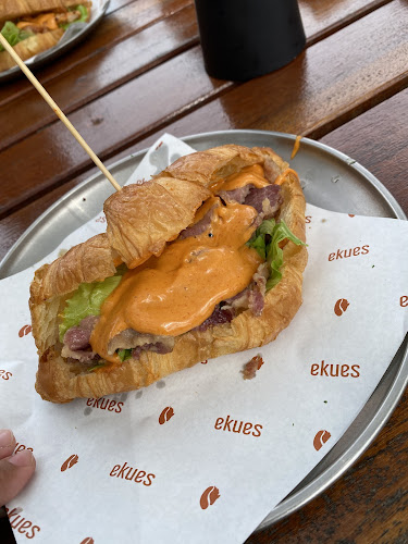 Ekues Cabin Cafe, Taman Ekuestrian, Jalan Kandang Kuda, Presint 5, 62000 Putrajaya