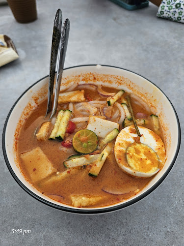 Warung Rumah Merah - Gastronomi dan perhotelan