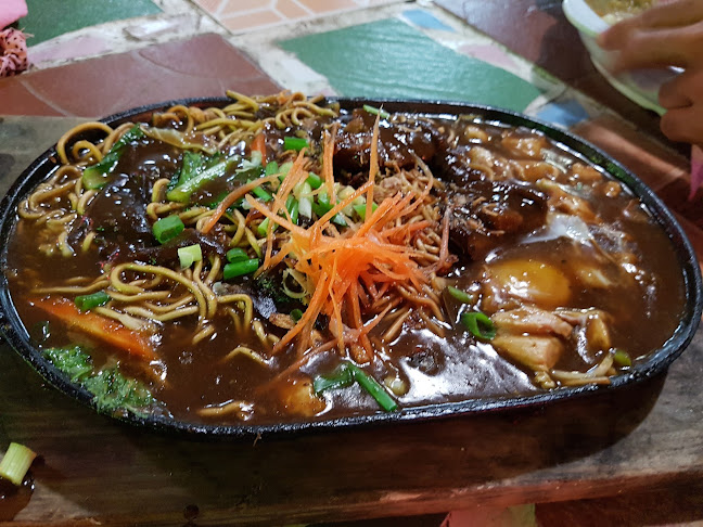 Happy Owl Cafe - Gastronomi dan perhotelan