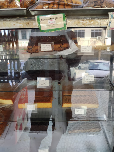 Comentarii opinii despre Kedai Kek dan Biskut Wah Tung