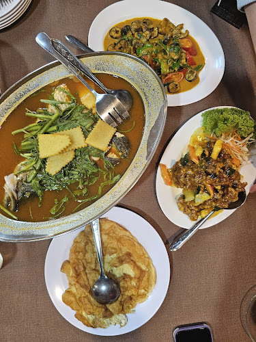 Opinii despre Keng Som Thai restaurant în Kota Bharu - Gastronomi dan perhotelan