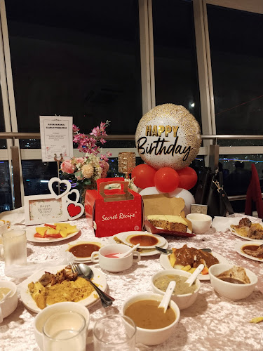 Sky Dining 188 - Gastronomi dan perhotelan