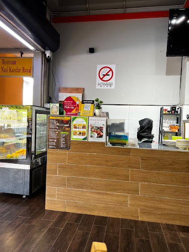 Opinii despre Restoran Nasi Kandar Royal Halimah în Kota Kinabalu - Gastronomi dan perhotelan