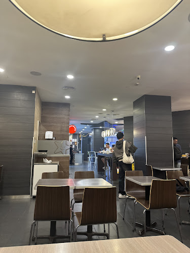 Comentarii opinii despre Carl's Jr.