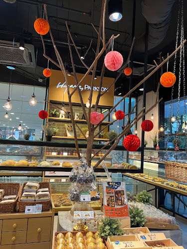 Hogan Bakery @ Lion Office Tower