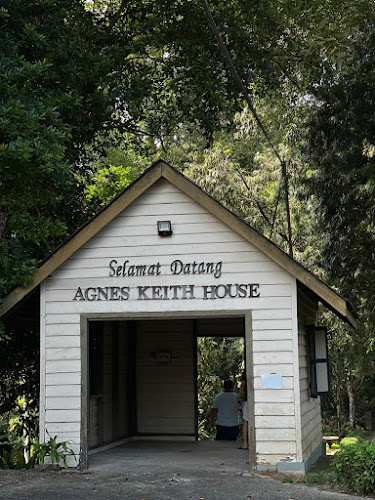 English Tea House & Restaurant - Gastronomi dan perhotelan