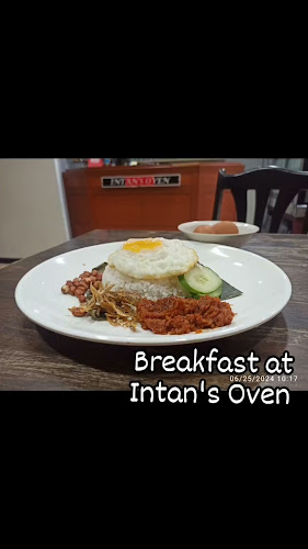 Opinii despre Intan's Oven Bakery & Cafe în Kuantan - Gastronomi dan perhotelan