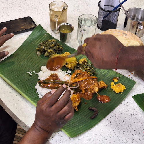 Opinii despre ClaypotHaus Tanjung Aru (Pantai Bistro) în Kota Kinabalu - Gastronomi dan perhotelan