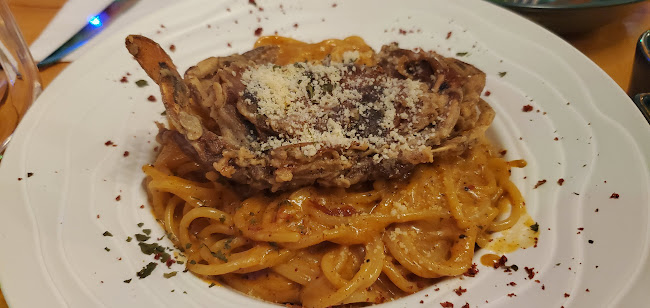 35, Jln Haji Saman, Pusat Bandar Kota Kinabalu, 88000 Kota Kinabalu, Sabah