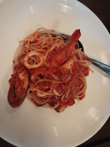 Gianni's Trattoria - Gastronomi dan perhotelan