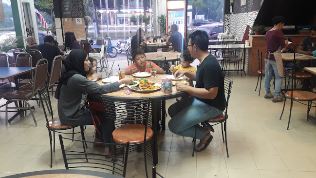 Restoran Faiziy Tomyam - Lumut