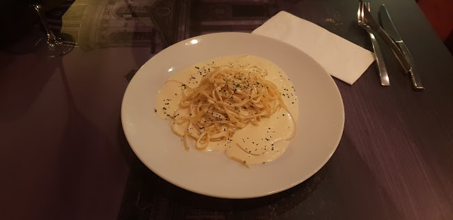 GRANDCHAMP's Cave & Shop Kota Kinabalu - Gastronomi dan perhotelan